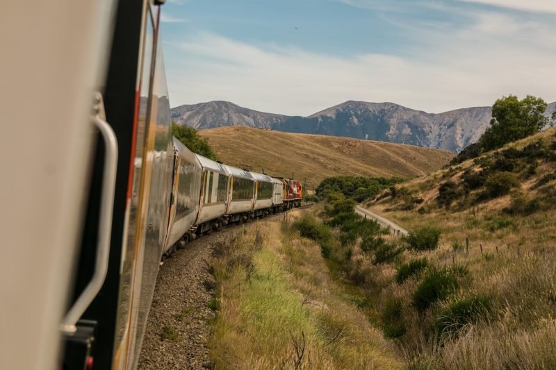 Sustainable travel: How to travel responsibly and minimize your environmental impact  Image of 7.1 800x533